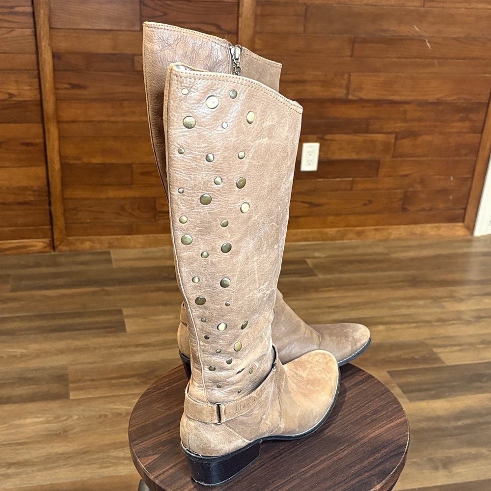 Libby Edelman Brown Heeled Boots with Gold Studs. Leather.
